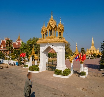 라오스어 인사말과 예의 표현 완벽 가이드